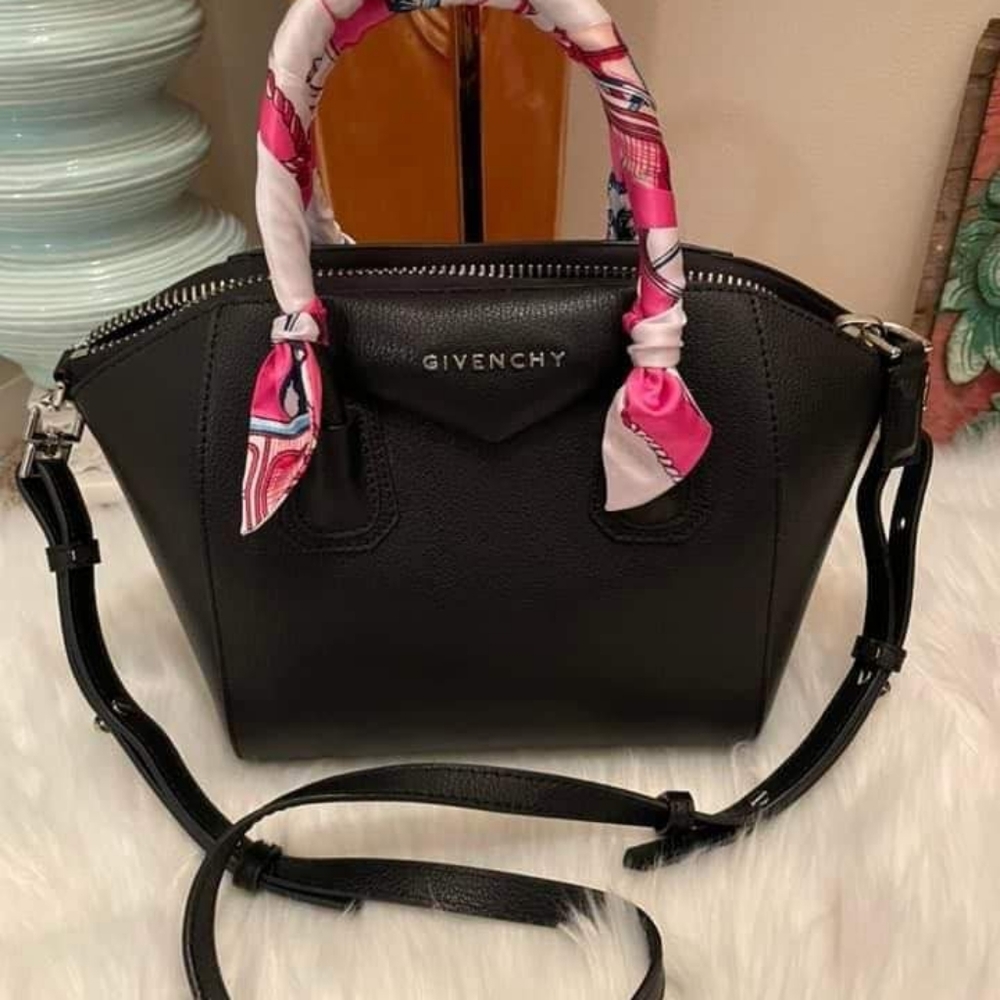 Mini Givenchy Antigona